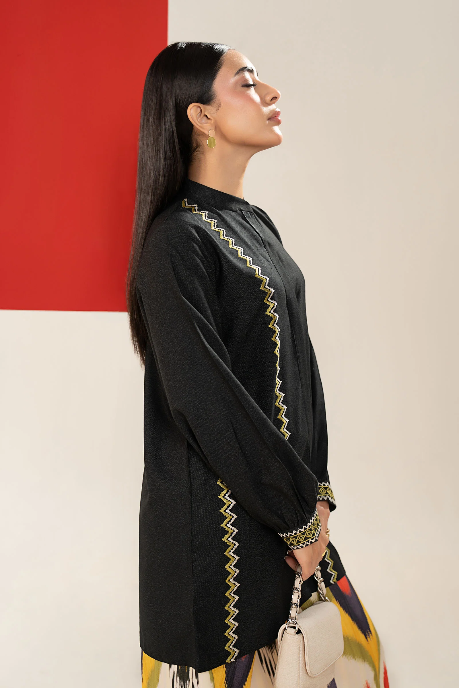 2 Pc Embroidered Karandi Suit - Image 4