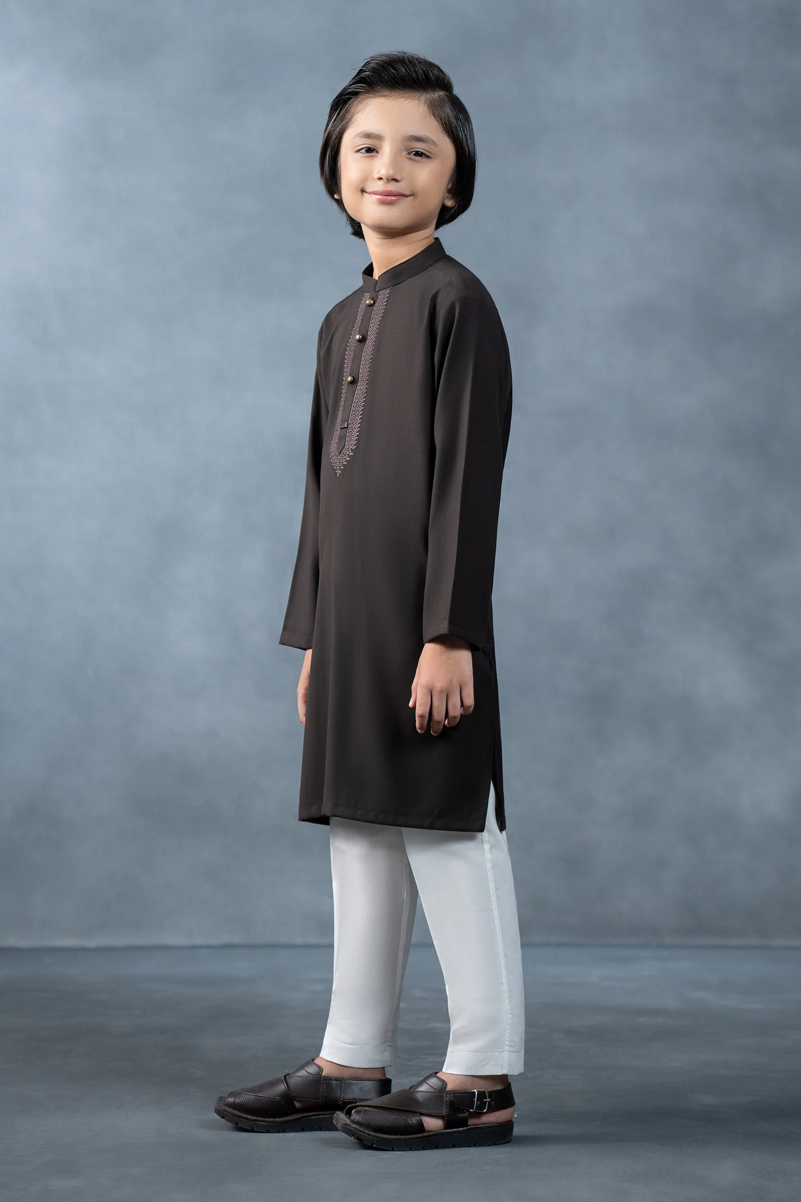 Embroidered Blended Kurta - Image 5