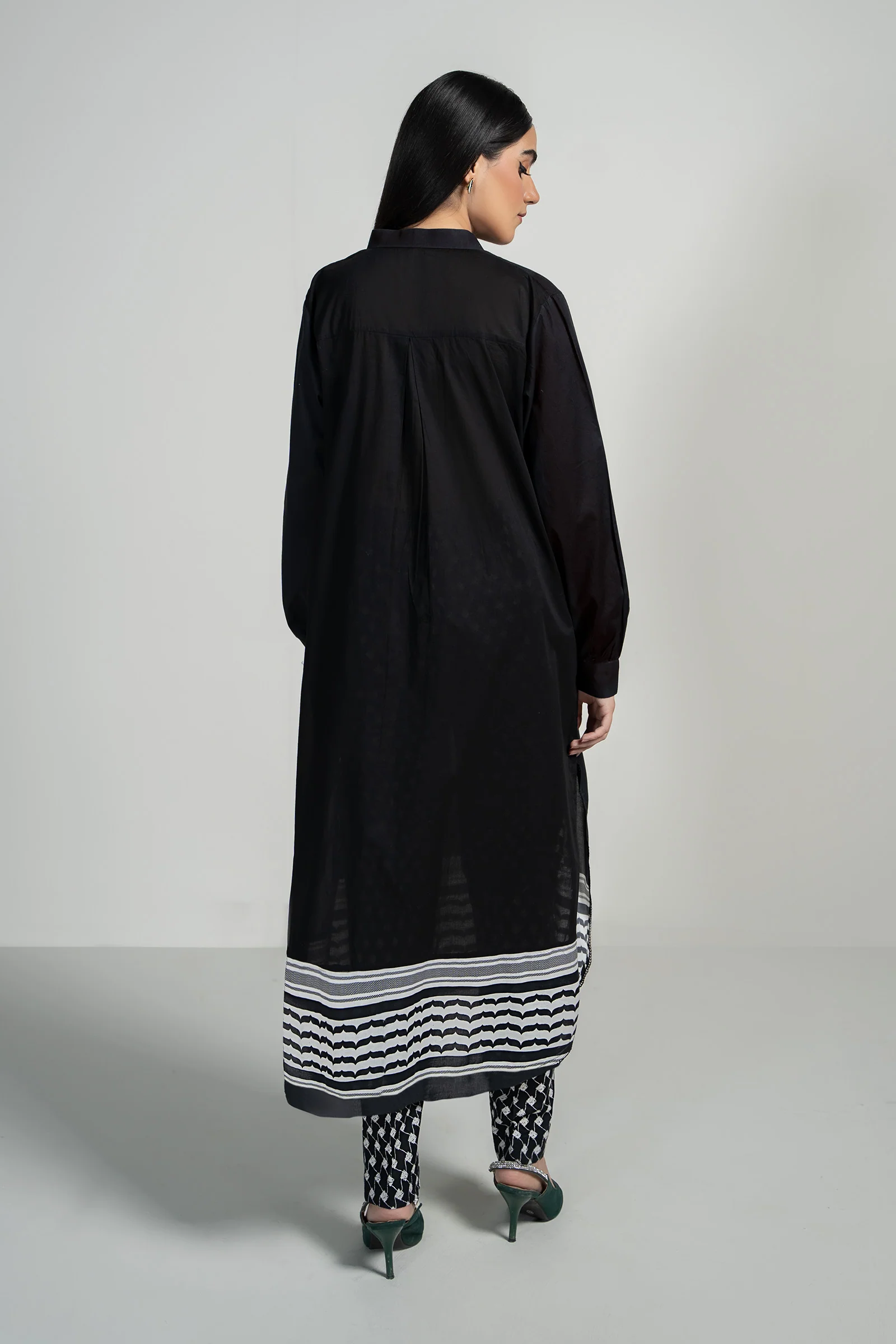 2 Piece Printed Lawn Suit - Image 4