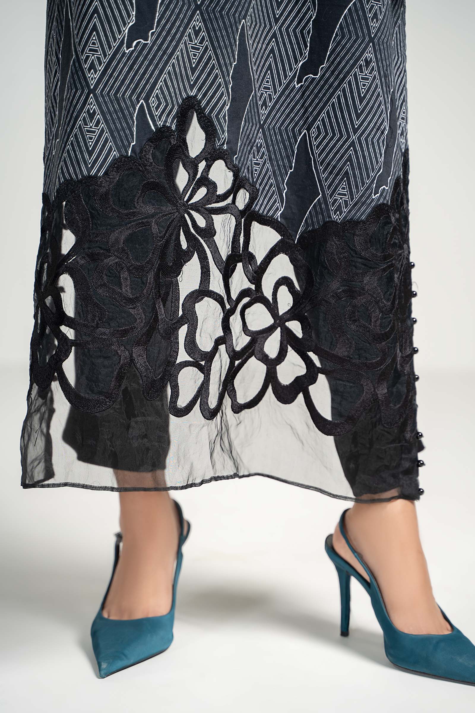 3 Piece Printed Lawn Suit - Image 6